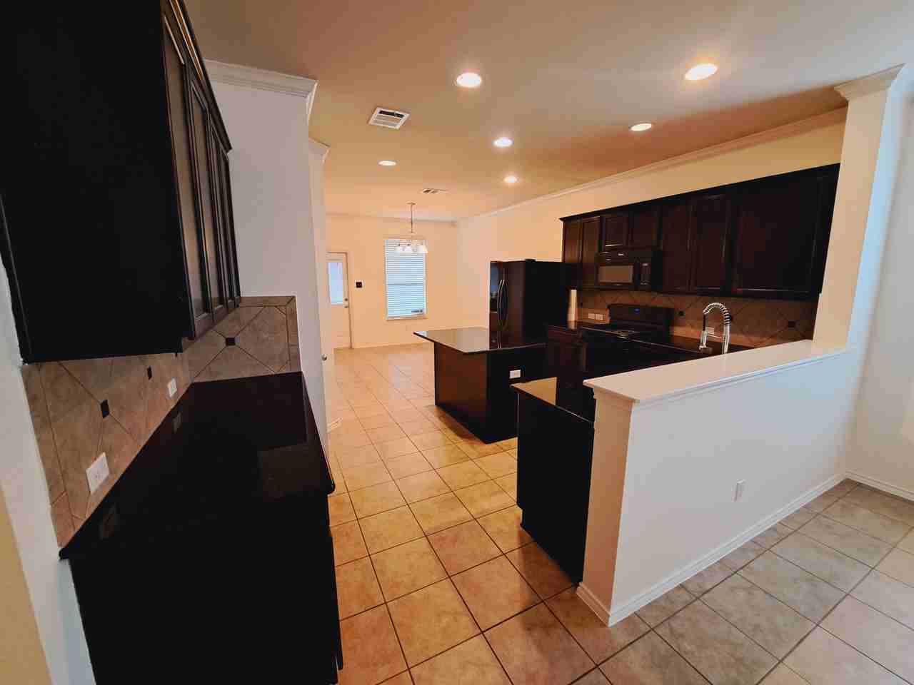 541 Moonwalker Trl #1 - Photo 7 of 28