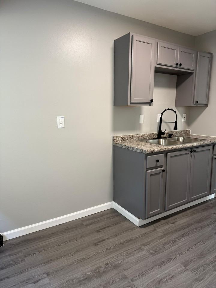 10515 Gretna Cir #1 - Photo 3 of 7