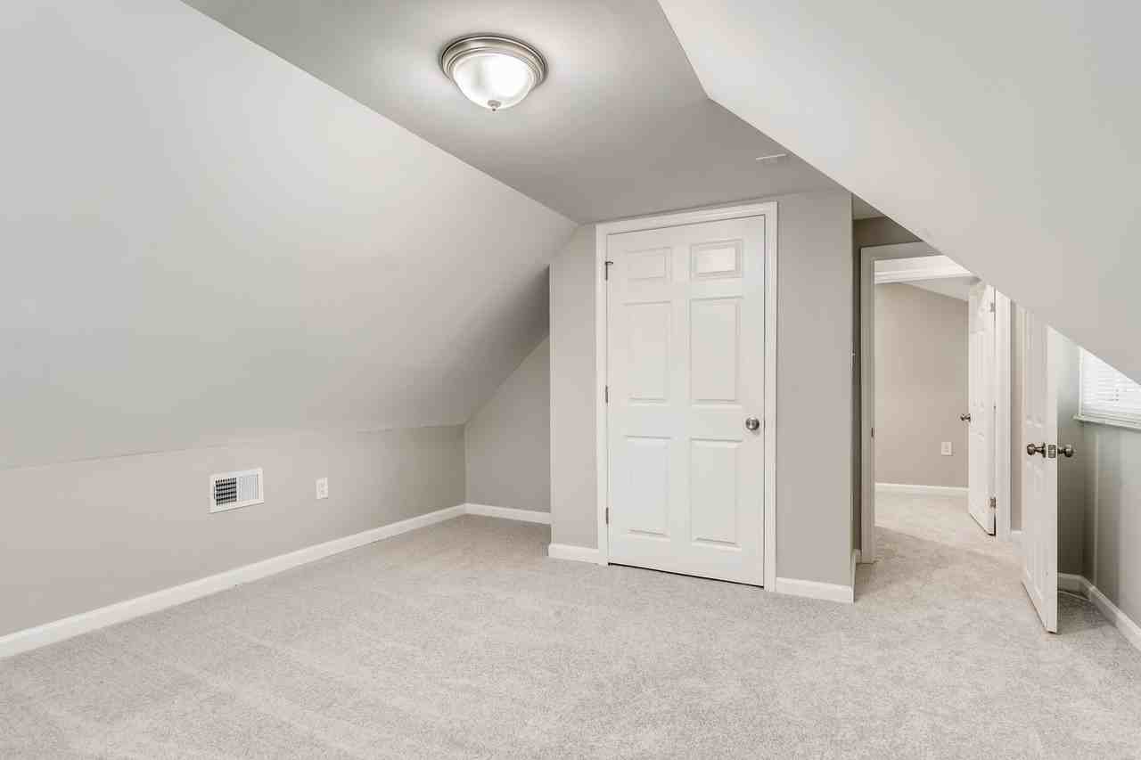 322 Superior St #1 - Photo 3 of 20