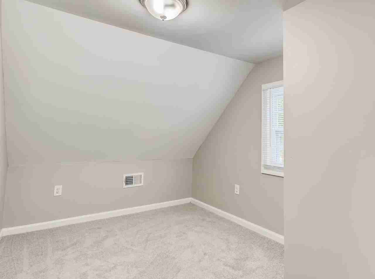322 Superior St #1 - Photo 4 of 20