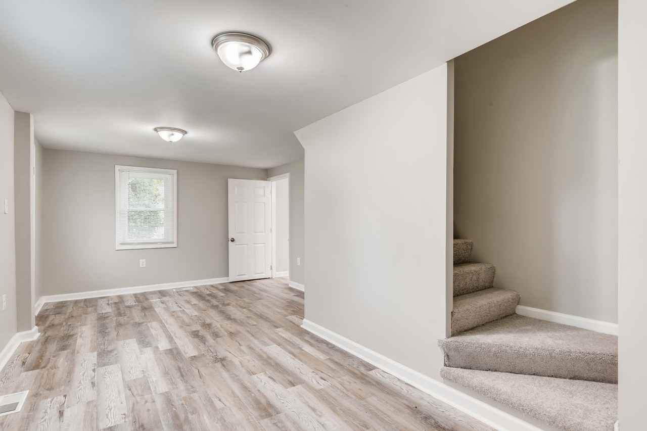 322 Superior St #1 - Photo 7 of 20
