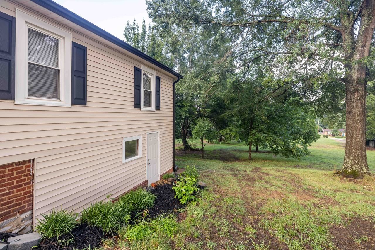 1488 Hilltop St #1 - Photo 4 of 28