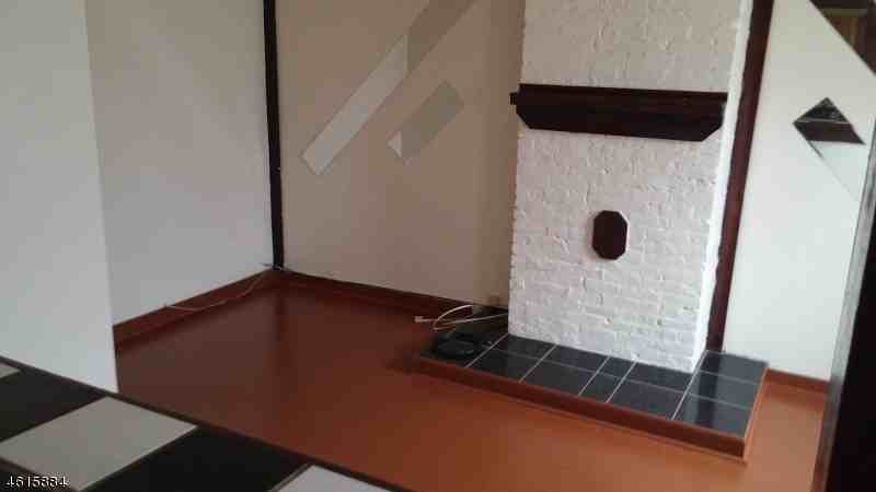 31 N Jefferson St - Photo 2 of 9