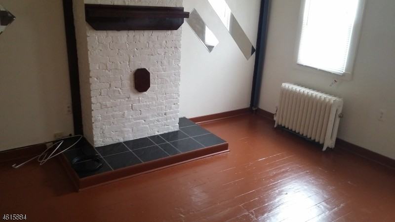 31 N Jefferson St - Photo 3 of 9