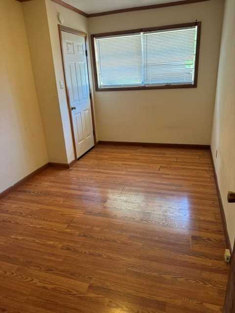 109 N Glenfield Rd #109 - Photo 5 of 8