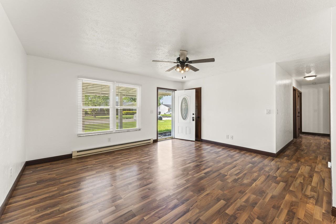 10975 Comanche Dr #1 - Photo 5 of 24