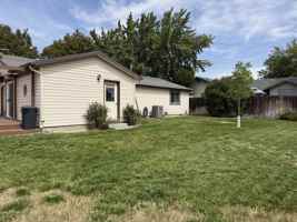 featured image of 1505 E 10th N #1