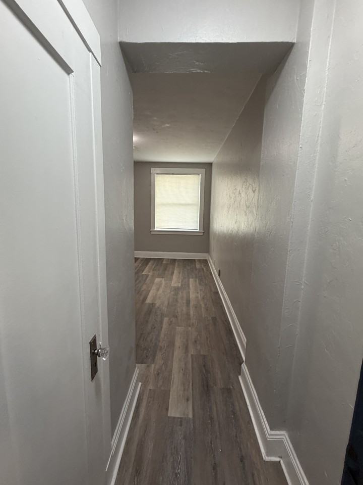 3328 Euclid Ave #205 - Photo 5 of 11