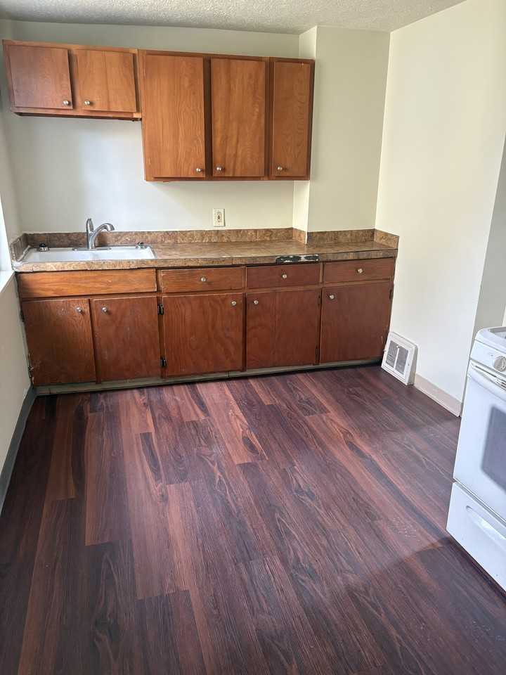 613 Kennet Ct Nw #2 - Photo 2 of 11