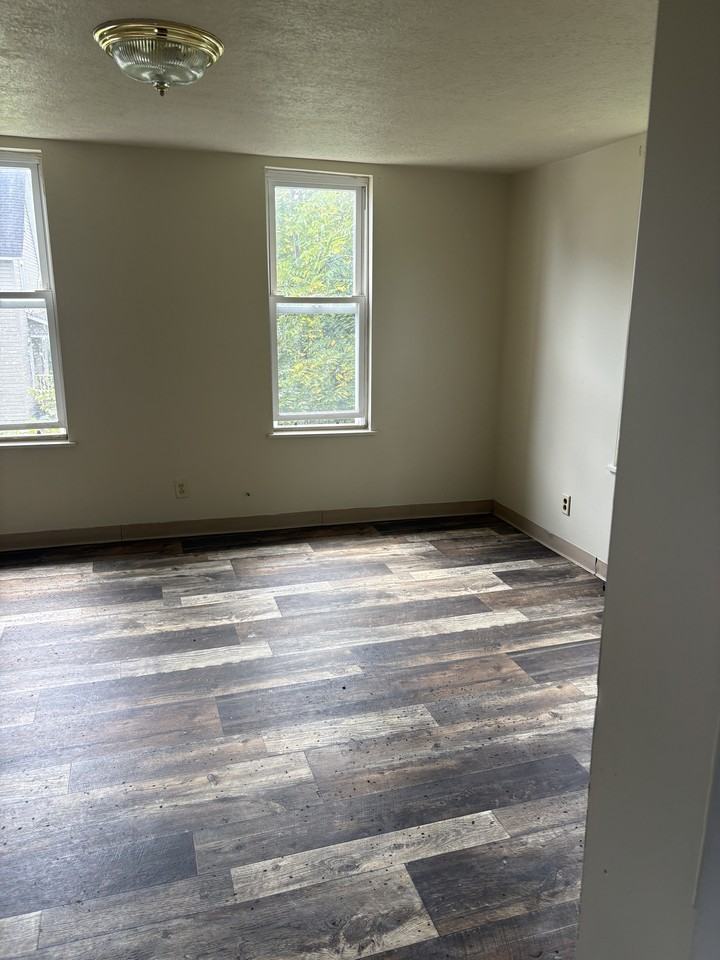 613 Kennet Ct Nw #2 - Photo 4 of 11