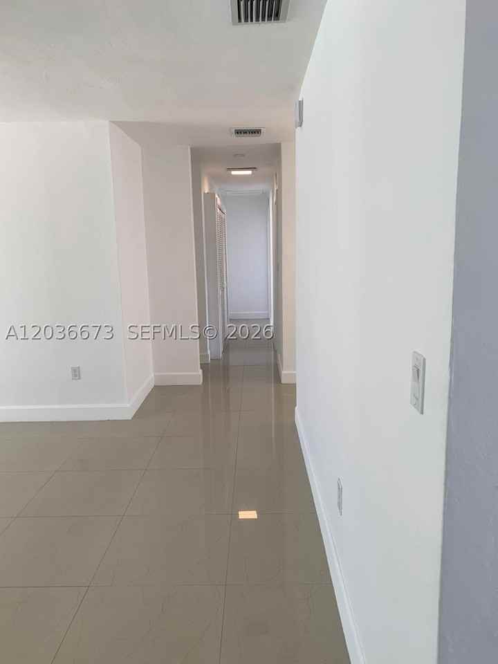 2025 Sw 84th Ct - Photo 6 of 19