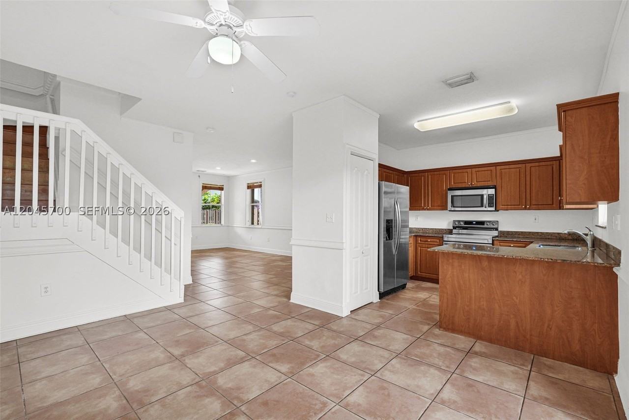 8853 Sw 108th Pl - Photo 7 of 30