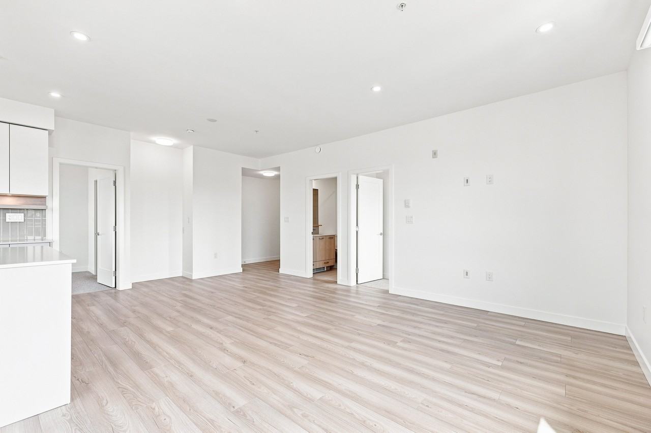 13760 75A Avenue #404 - Photo 3 of 17