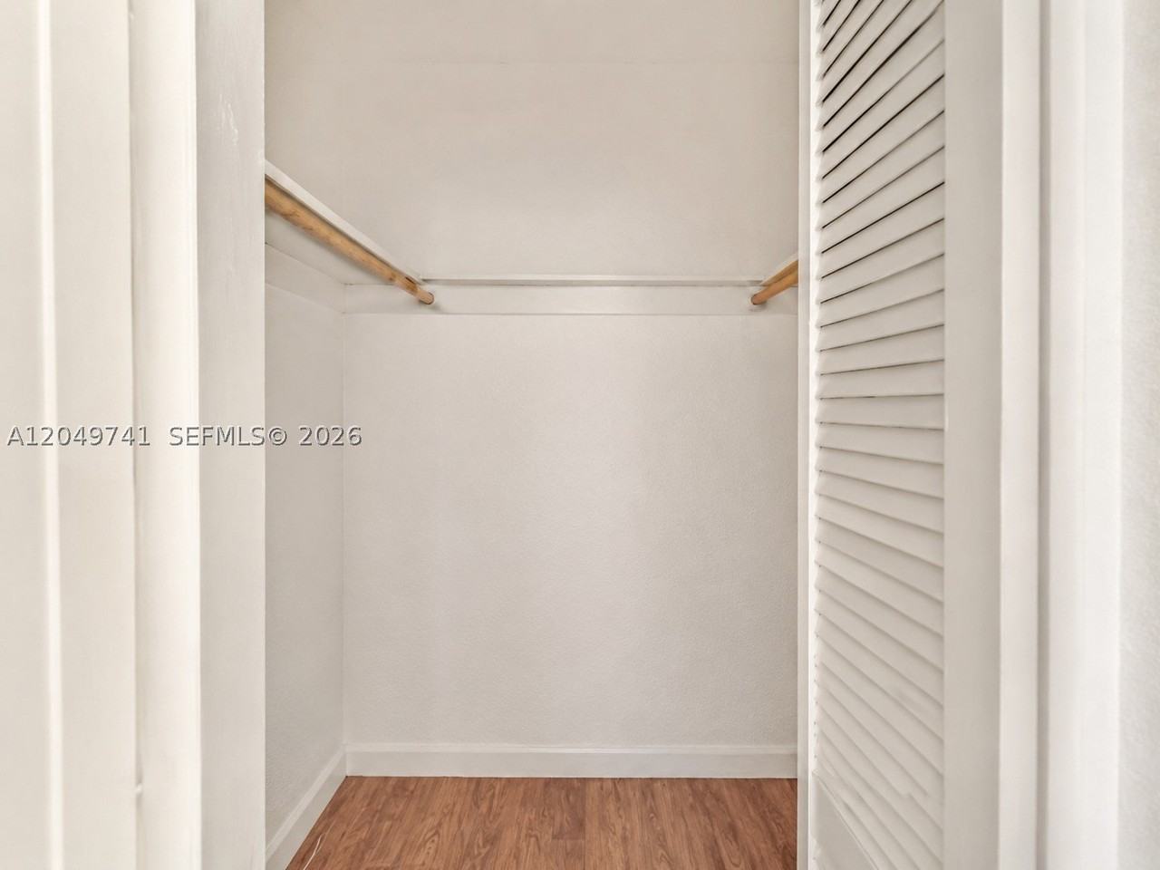 5040 Ne 14th Ter #0 - Photo 7 of 23