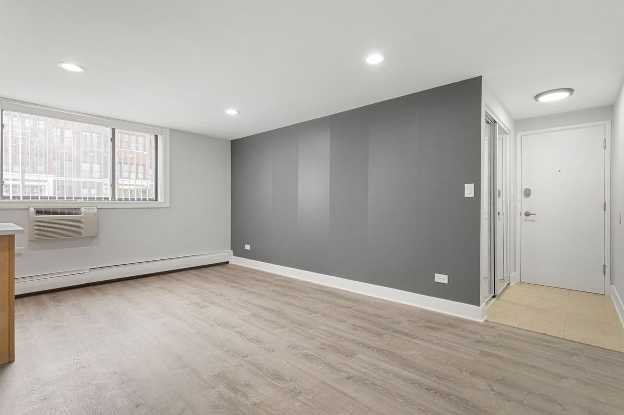 6758 N. Sheridan Rd. - Photo 5 of 34