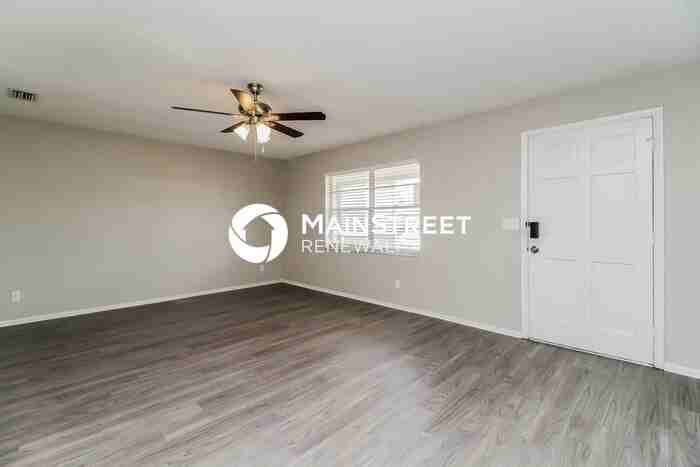 104 Abby Ln - Photo 3 of 16