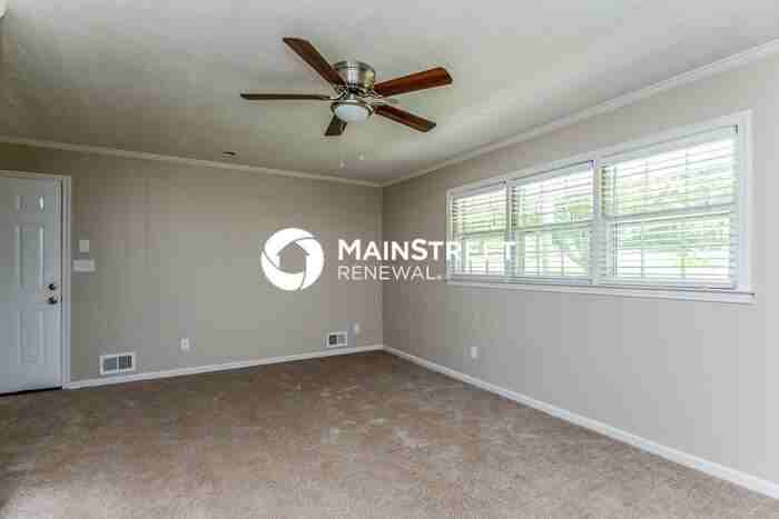 3837 Eagle Woods Cir - Photo 6 of 15