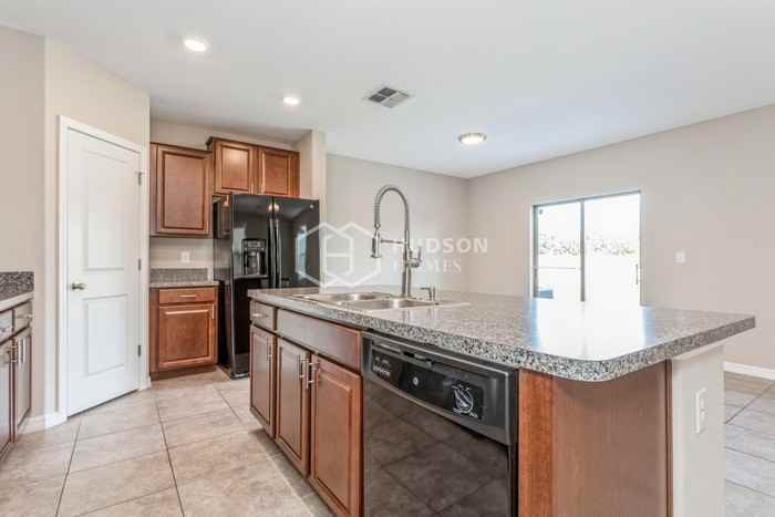 15412 Broad Brush Dr - Photo 3 of 20