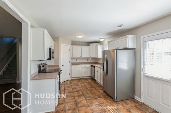 24 Brittany Ln - Photo 4 of 20