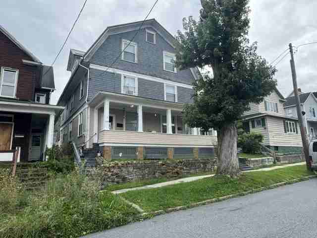 710 Grove Ave - Photo 3 of 13