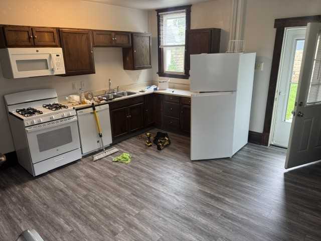 710 Grove Ave - Photo 4 of 13