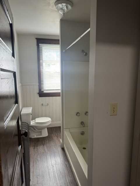 710 Grove Ave - Photo 7 of 13