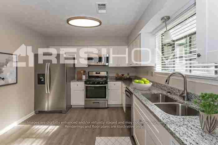 575 Oak Trace Ct - Photo 3 of 17