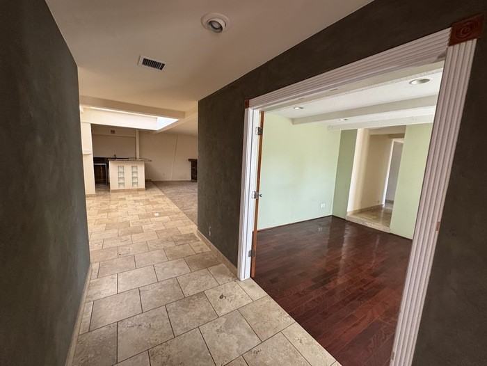 9625 N 33rd St - Photo 5 of 35