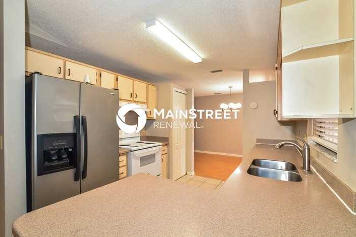 4755 Robert St - Photo 4 of 13