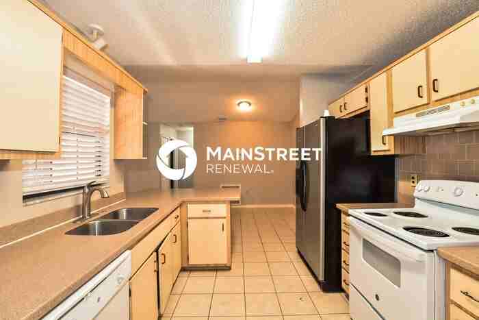 4755 Robert St - Photo 5 of 13