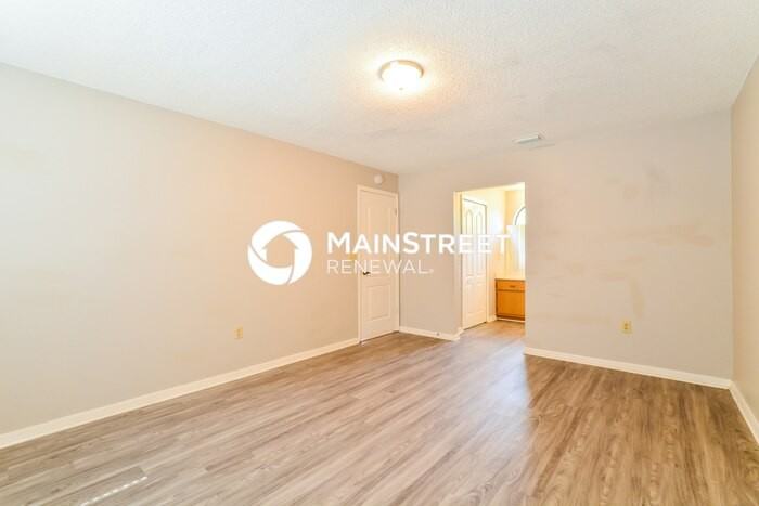4755 Robert St - Photo 6 of 13