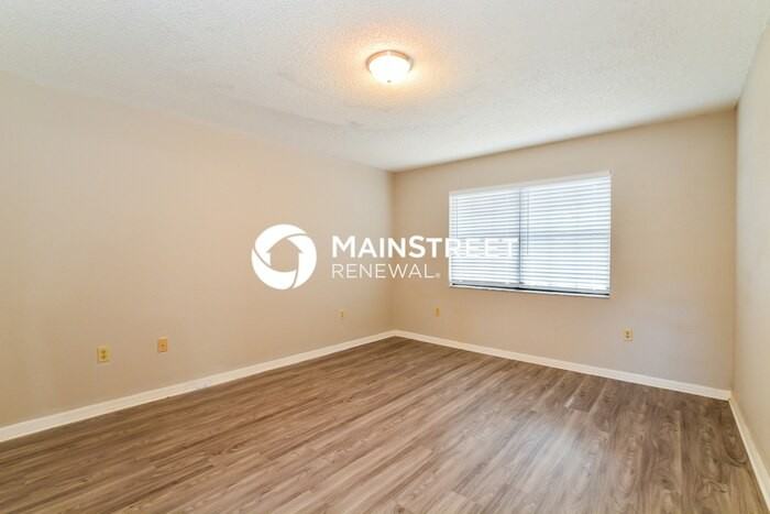 4755 Robert St - Photo 7 of 13