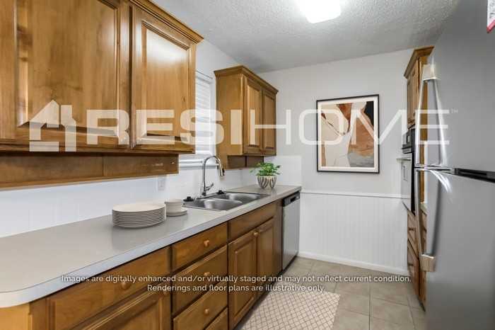 418 W Ferndale Ln - Photo 3 of 18