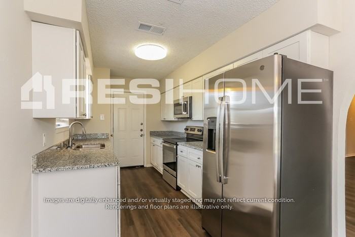 302 Carol Dr - Photo 2 of 19