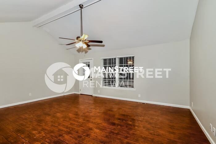 6191 Jeffrey Dr - Photo 4 of 16