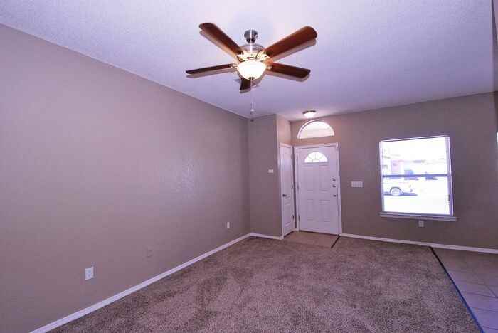 14344 Venecia Dr - Photo 3 of 19
