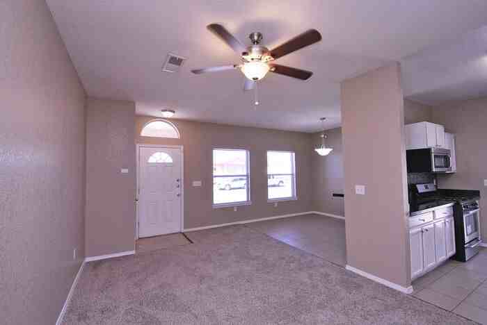 14344 Venecia Dr - Photo 4 of 19
