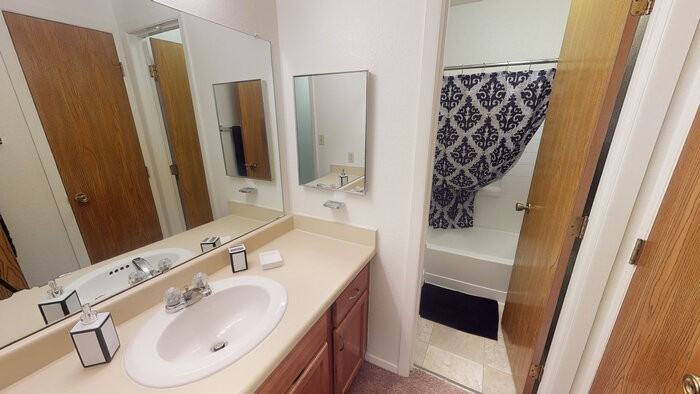 1047 Sitting Bull Ct - Photo 5 of 7