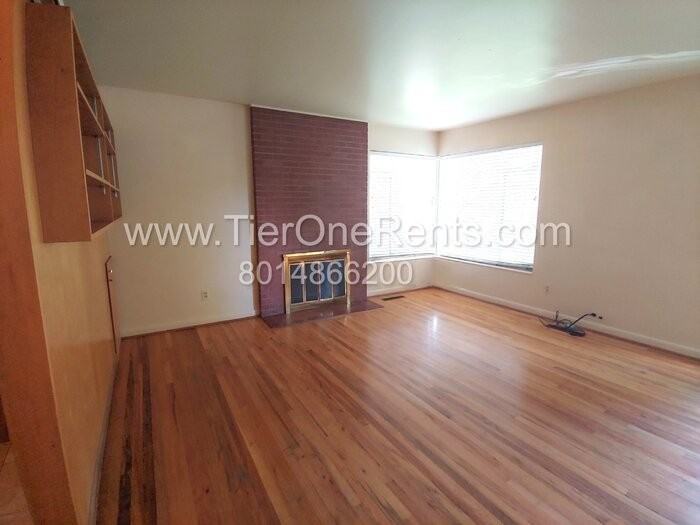 165 E Wilson Ave - Photo 3 of 16
