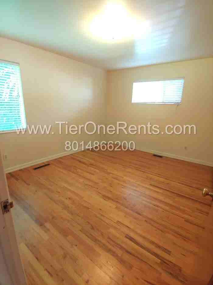 165 E Wilson Ave - Photo 6 of 16