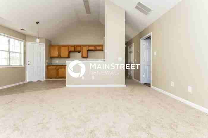3675 Sapphire Ct - Photo 4 of 16