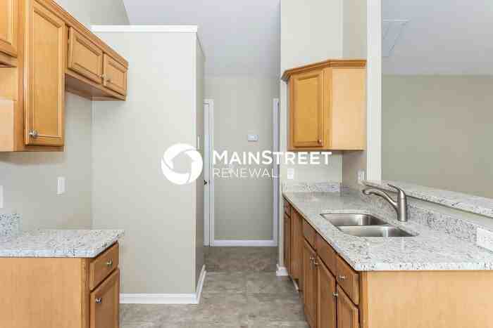 3675 Sapphire Ct - Photo 6 of 16