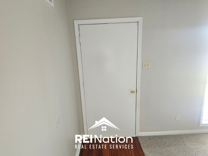 5739 Tulip Tree Dr - Photo 3 of 16