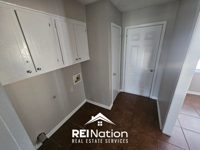 5739 Tulip Tree Dr - Photo 6 of 16