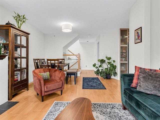 3349 Dunbar St - Photo 5 of 24