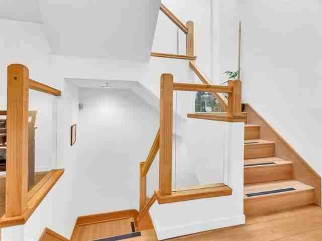 3349 Dunbar St - Photo 6 of 24