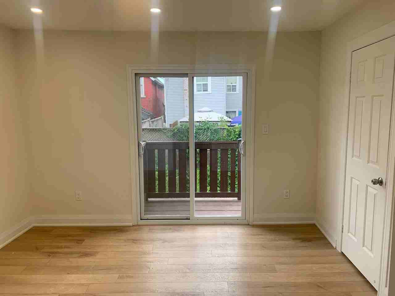 126 Evans St - Photo 3 of 13