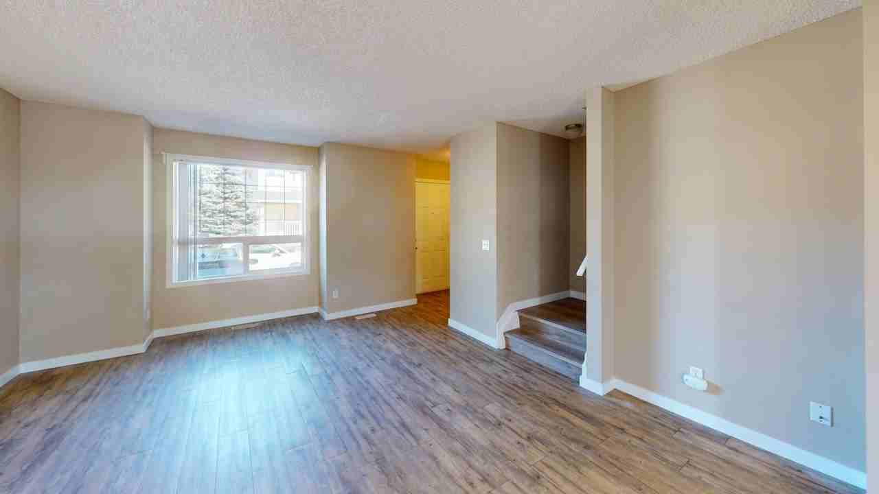 111 - 111 Tarawood Lane Northeast - Photo 2 of 27