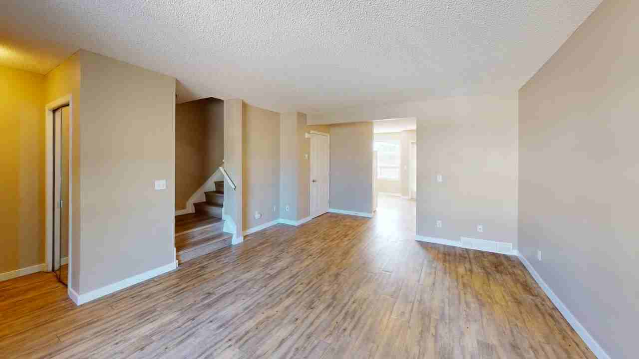 111 - 111 Tarawood Lane Northeast - Photo 3 of 27