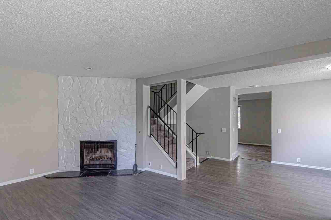 184 Midpark Gdns Se - Photo 5 of 22